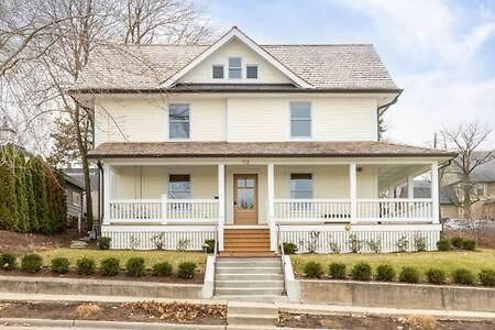 Downtown Luxury Farmhouse Apartment #4 West Dundee Eksteriør bilde