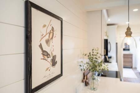 Downtown Luxury Farmhouse Apartment #4 West Dundee Eksteriør bilde
