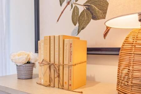 Downtown Luxury Farmhouse Apartment #4 West Dundee Eksteriør bilde