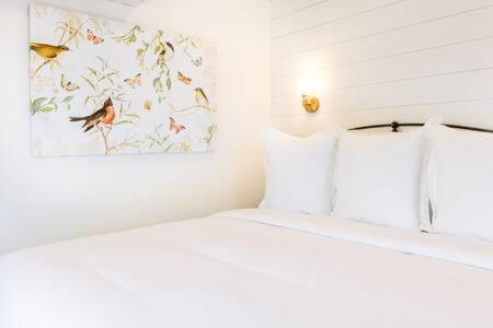 Downtown Luxury Farmhouse Apartment #4 West Dundee Eksteriør bilde