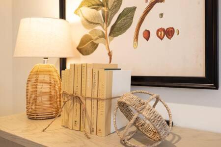 Downtown Luxury Farmhouse Apartment #4 West Dundee Eksteriør bilde